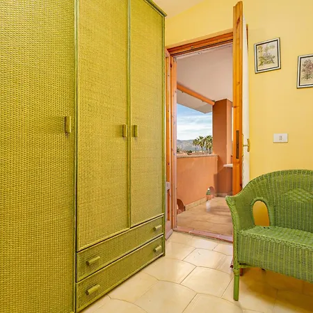 Trilocale Via Trentino 1 Appartement *